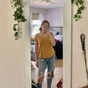 yellow lettuce edge top